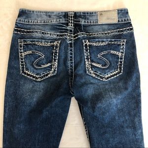 SILVER Suki Mid Capri Jeans Women’s Sz. 27 x 22 1/2 Dark Wash Thick Stitch